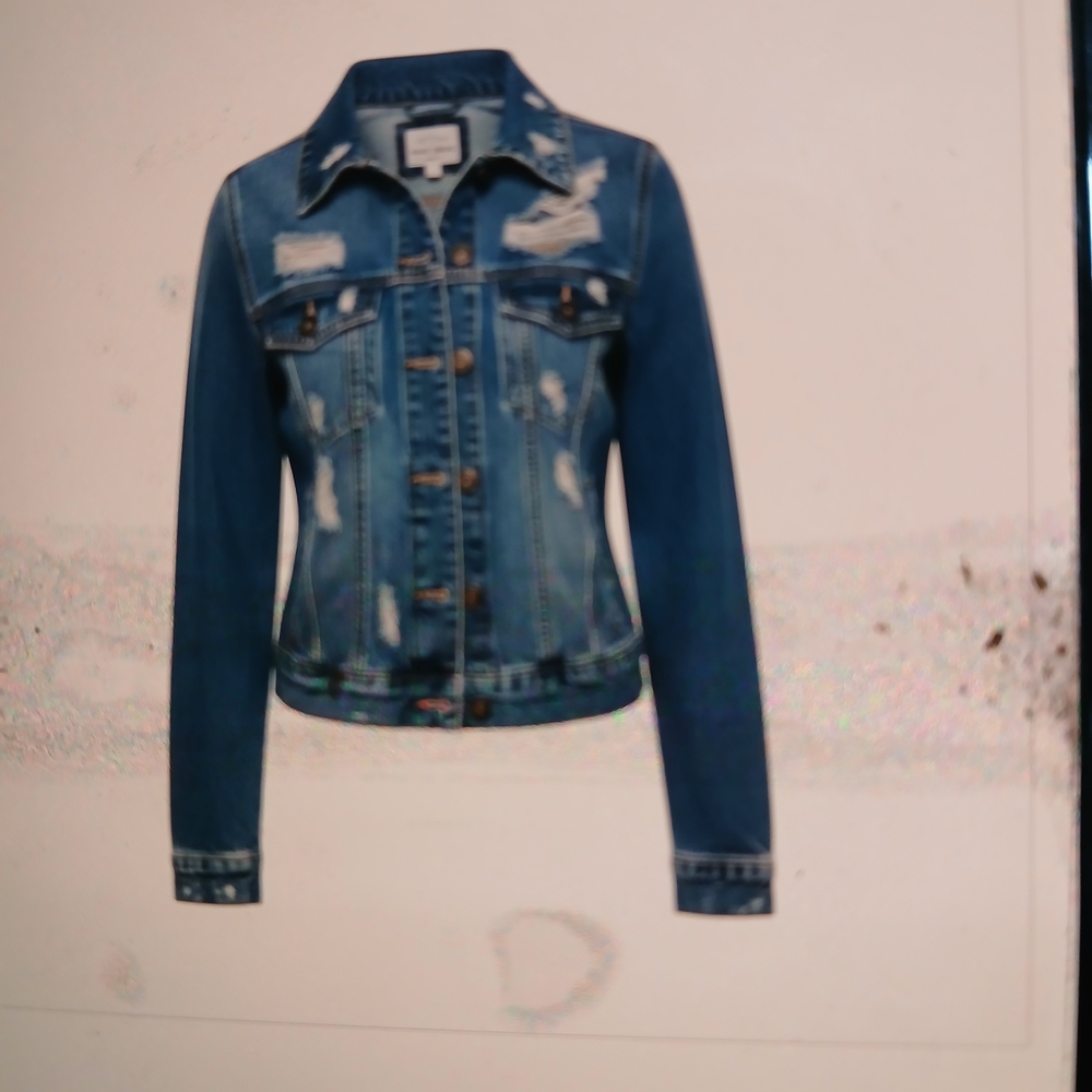 Stylish Blue Denim Jacket - Picture 2 of 5
